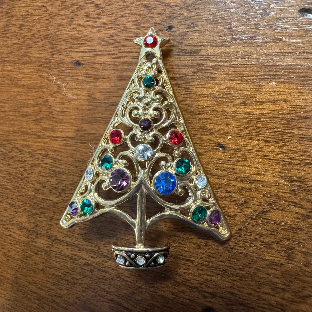 Vintage Gold Christmas Tree Brooch with Multicolored Gems